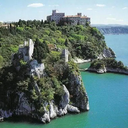 All'orizzonte *